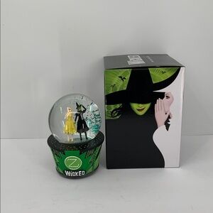 Wicked One Short Day Globe Musical green glitter Elphaba Glinda snow music new